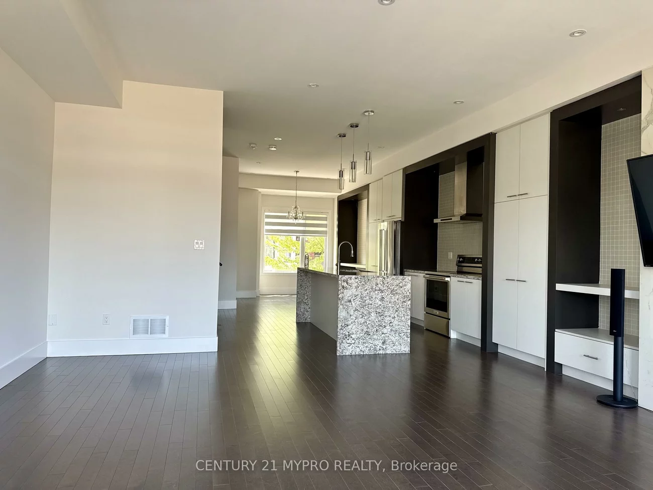 12, Ambler, Crosby, Richmond Hill