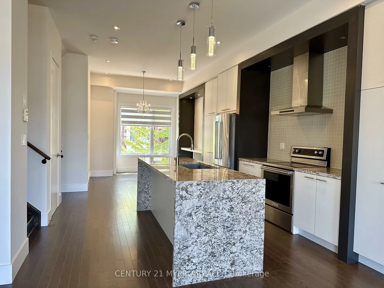 12, Ambler, Crosby, Richmond Hill
