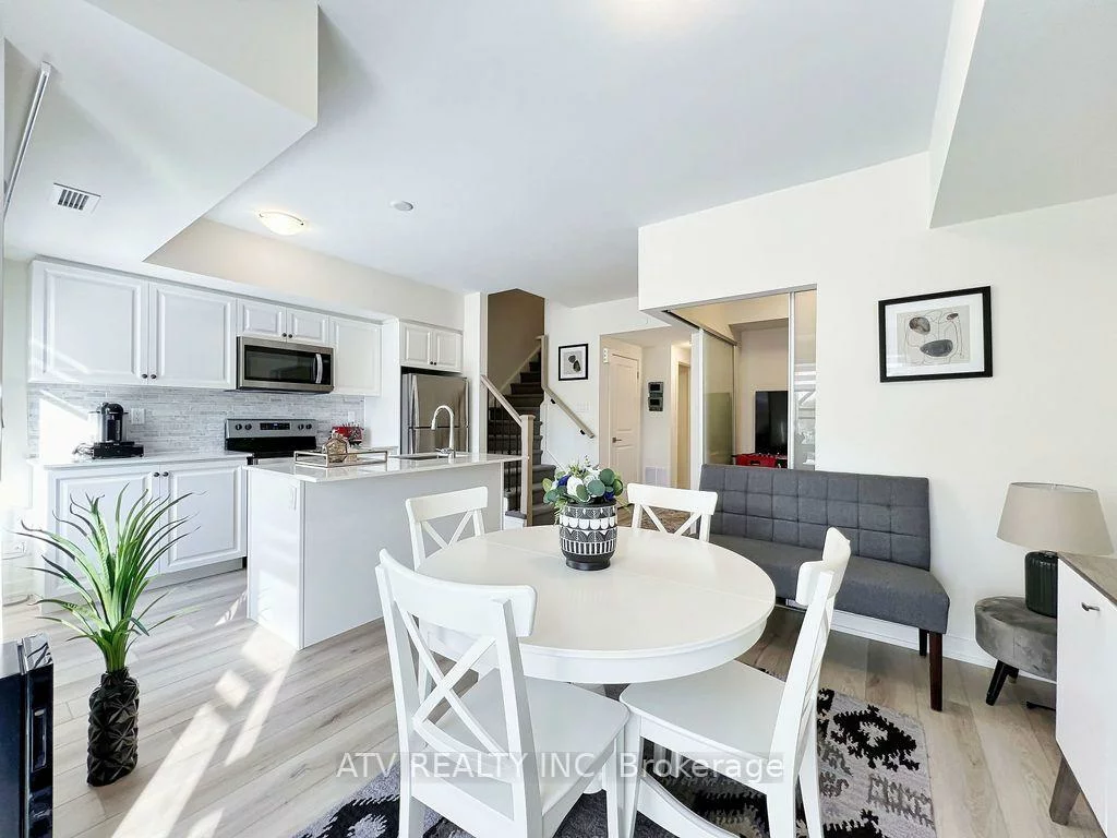 58, Elizabeth, Mill Pond, Richmond Hill