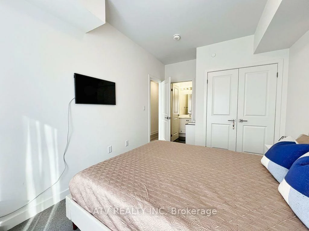 58, Elizabeth, Mill Pond, Richmond Hill