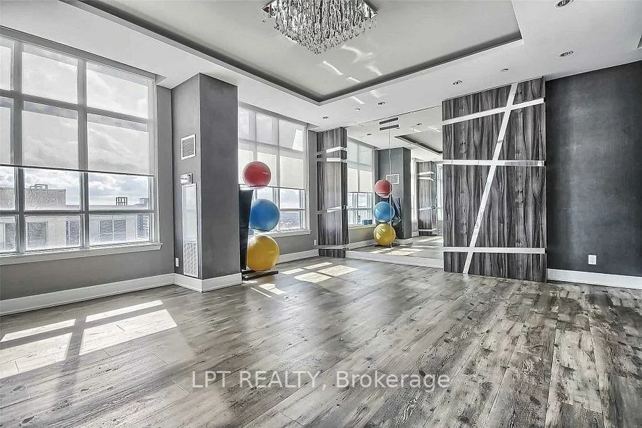 9191, Yonge, Langstaff, Richmond Hill