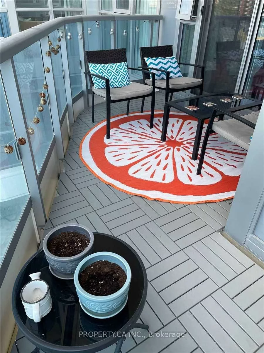 9471, Yonge, Observatory, Richmond Hill