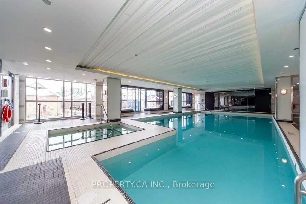 9471, Yonge, Observatory, Richmond Hill