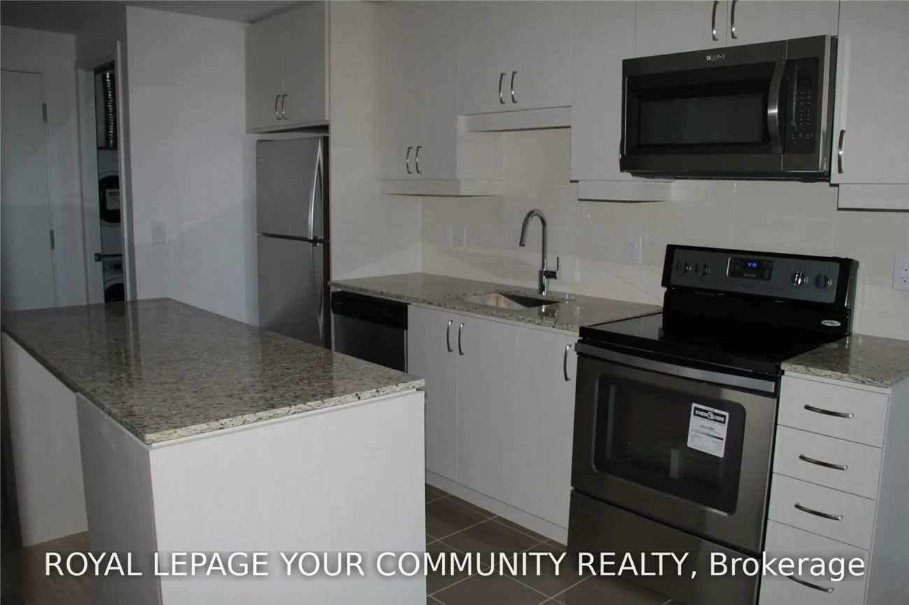 9201, Yonge, Langstaff, Richmond Hill