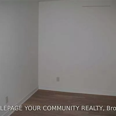 9201, Yonge, Langstaff, Richmond Hill