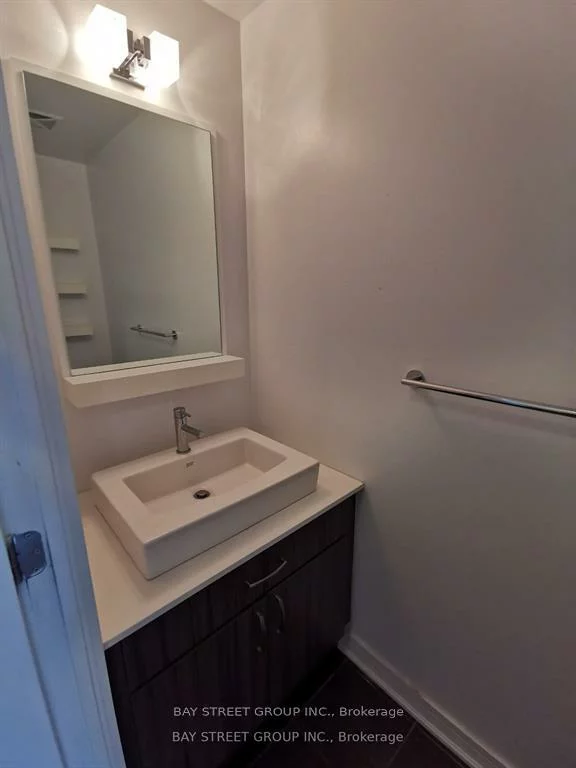 9191, yonge, Langstaff, Richmond Hill