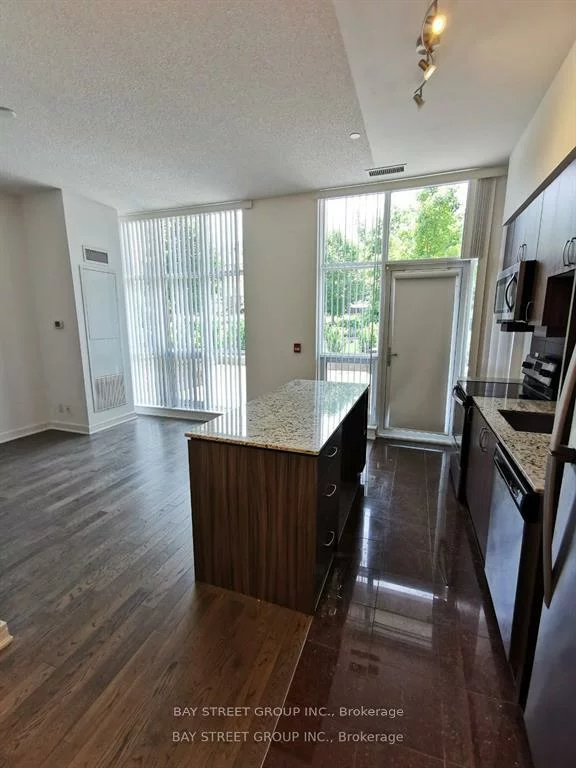 9191, yonge, Langstaff, Richmond Hill