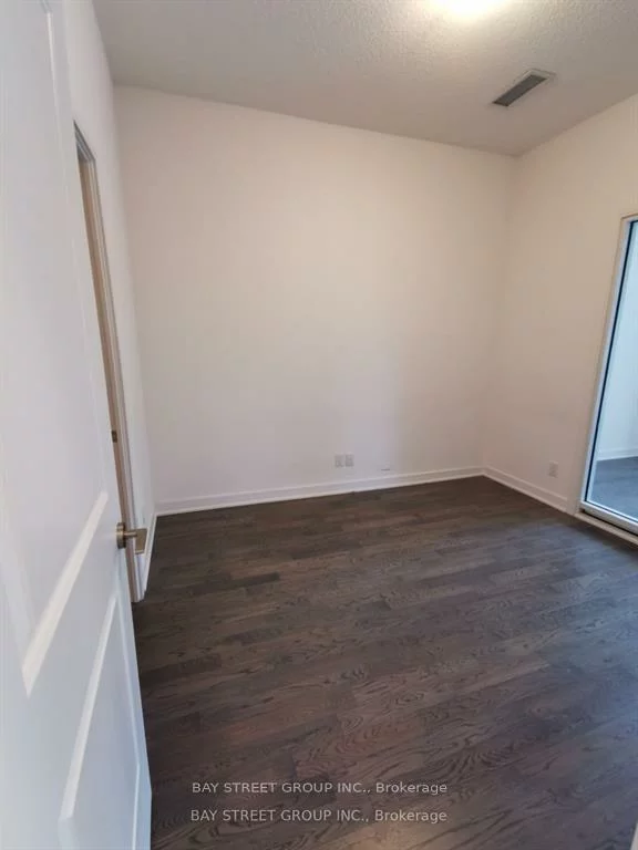 9191, yonge, Langstaff, Richmond Hill