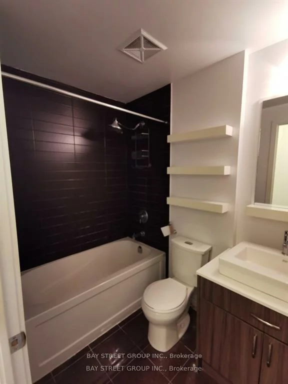 9191, yonge, Langstaff, Richmond Hill