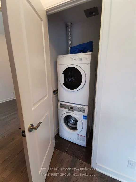 9191, yonge, Langstaff, Richmond Hill