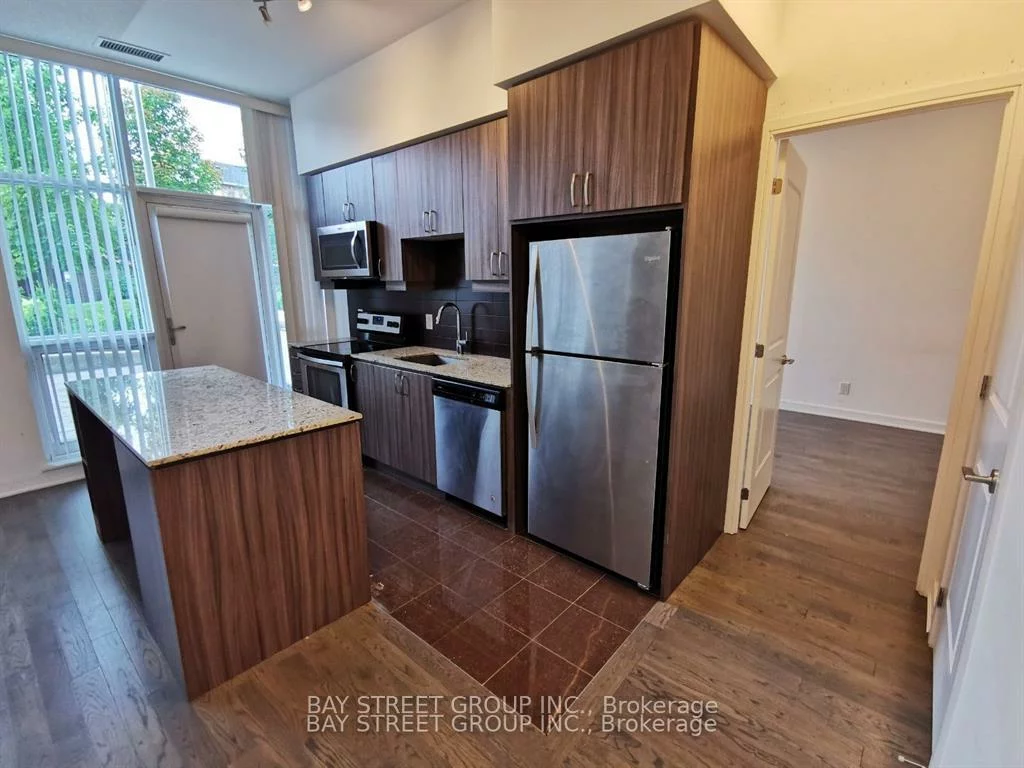 9191, yonge, Langstaff, Richmond Hill