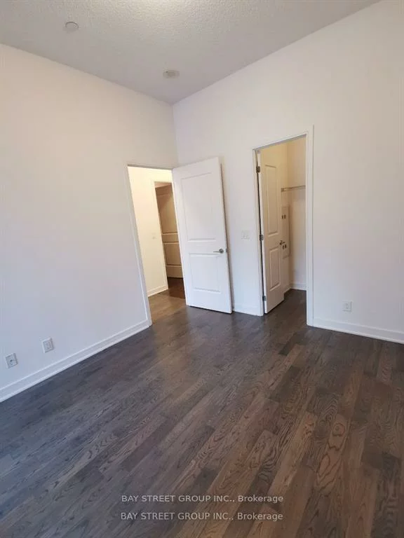 9191, yonge, Langstaff, Richmond Hill
