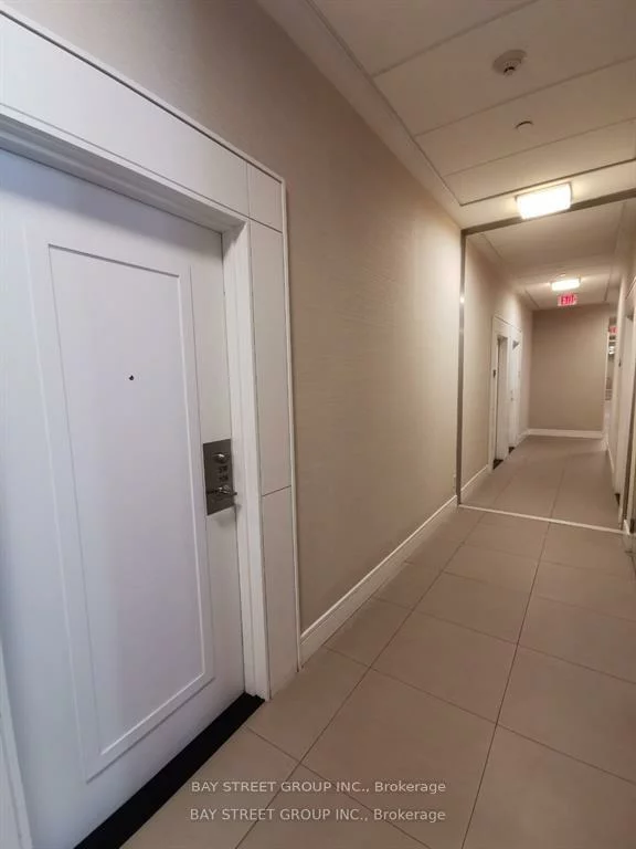 9191, yonge, Langstaff, Richmond Hill