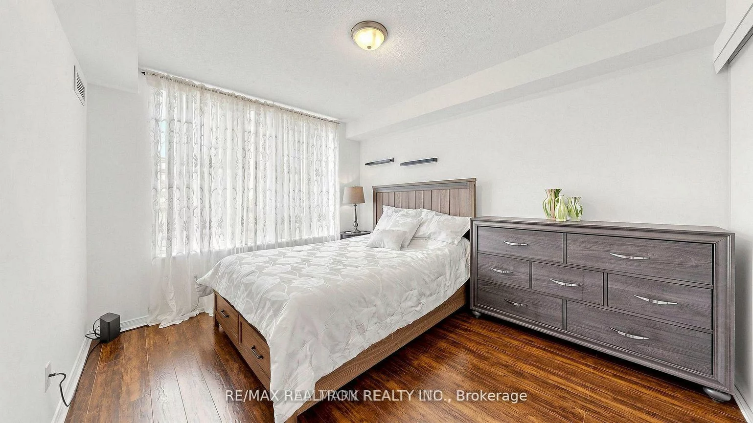 310, Red Maple, Langstaff, Richmond Hill