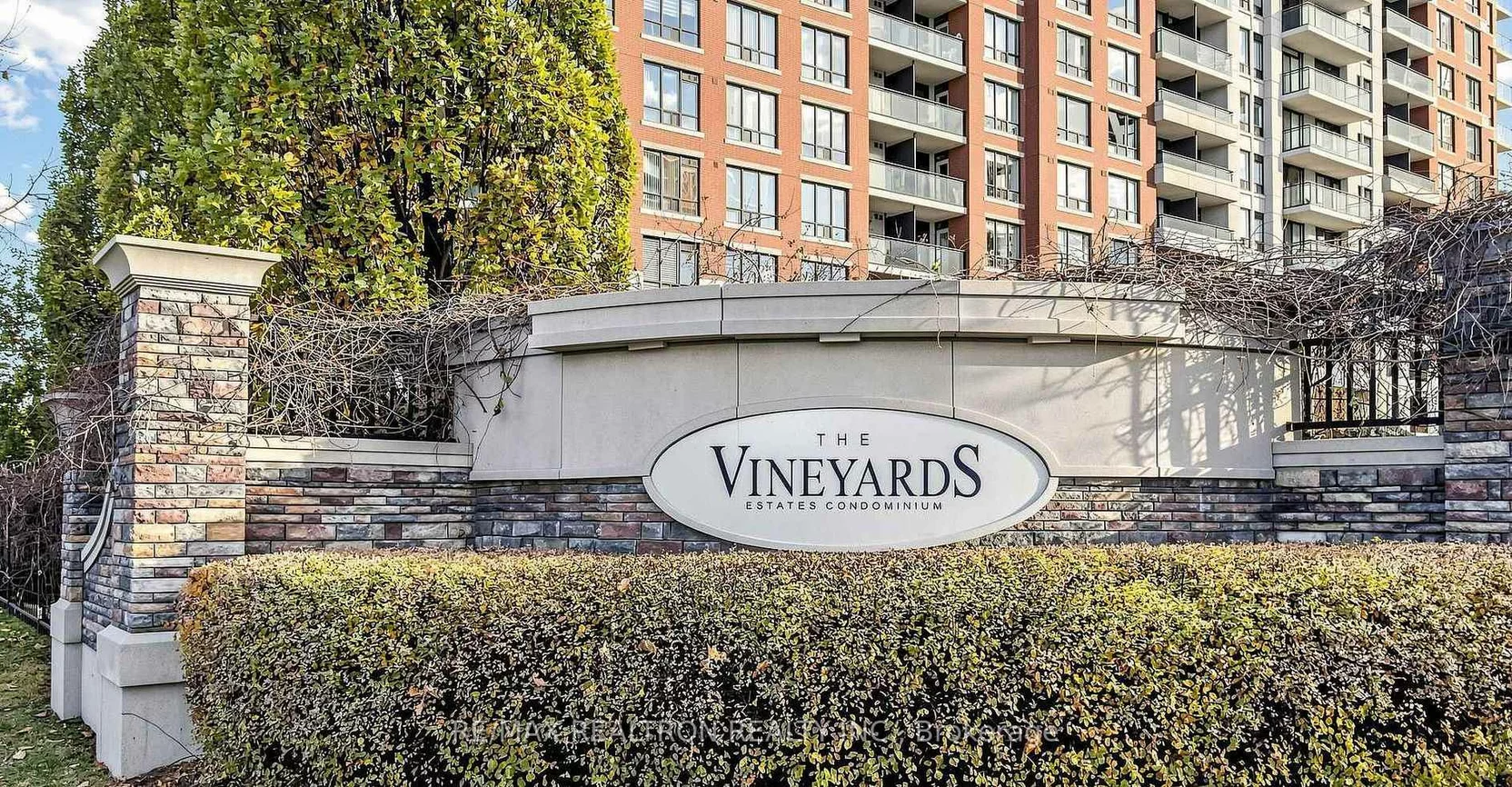 310, Red Maple, Langstaff, Richmond Hill