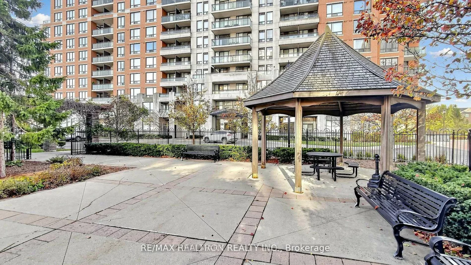 310, Red Maple, Langstaff, Richmond Hill