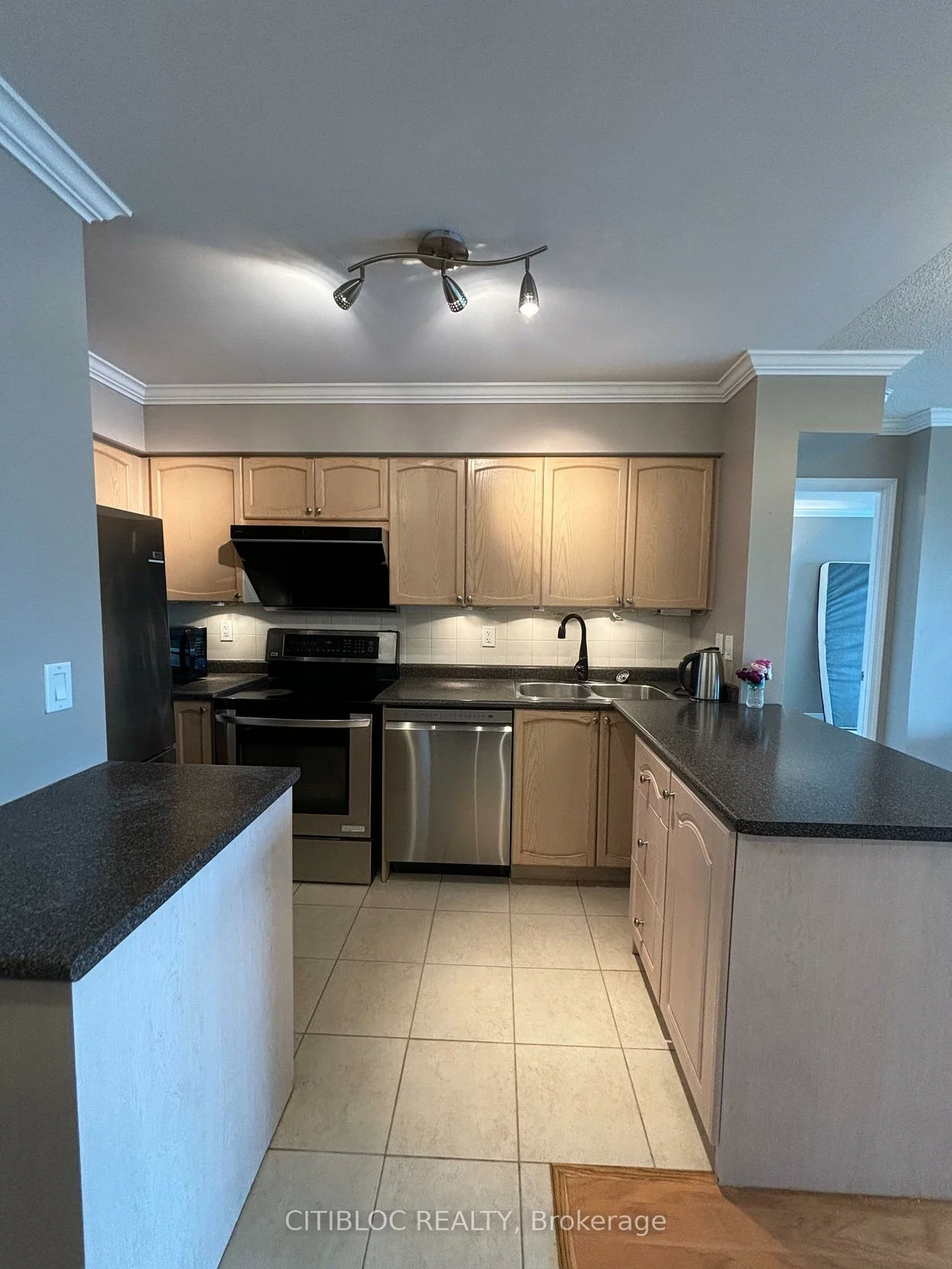 23, Oneida, Langstaff, Richmond Hill