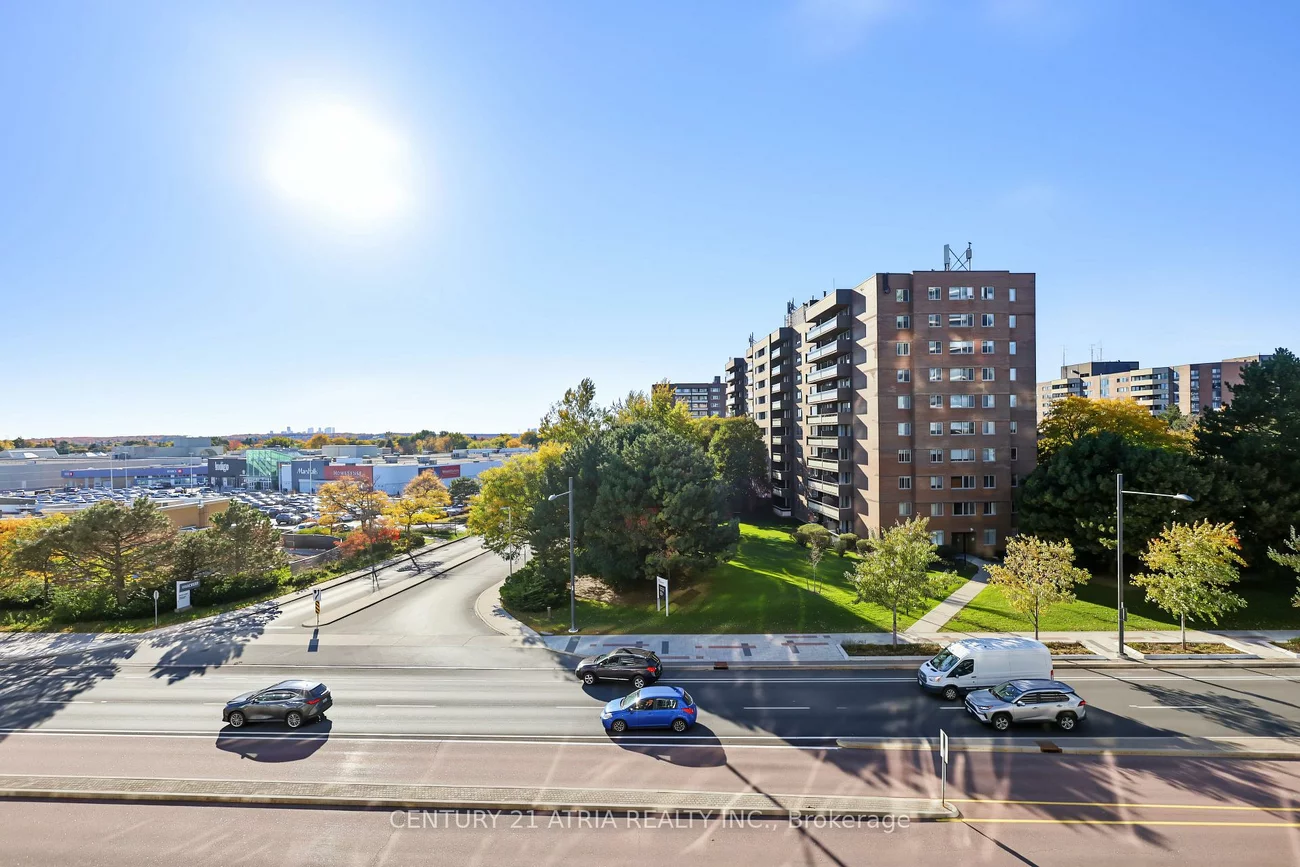 9471, Yonge, Observatory, Richmond Hill