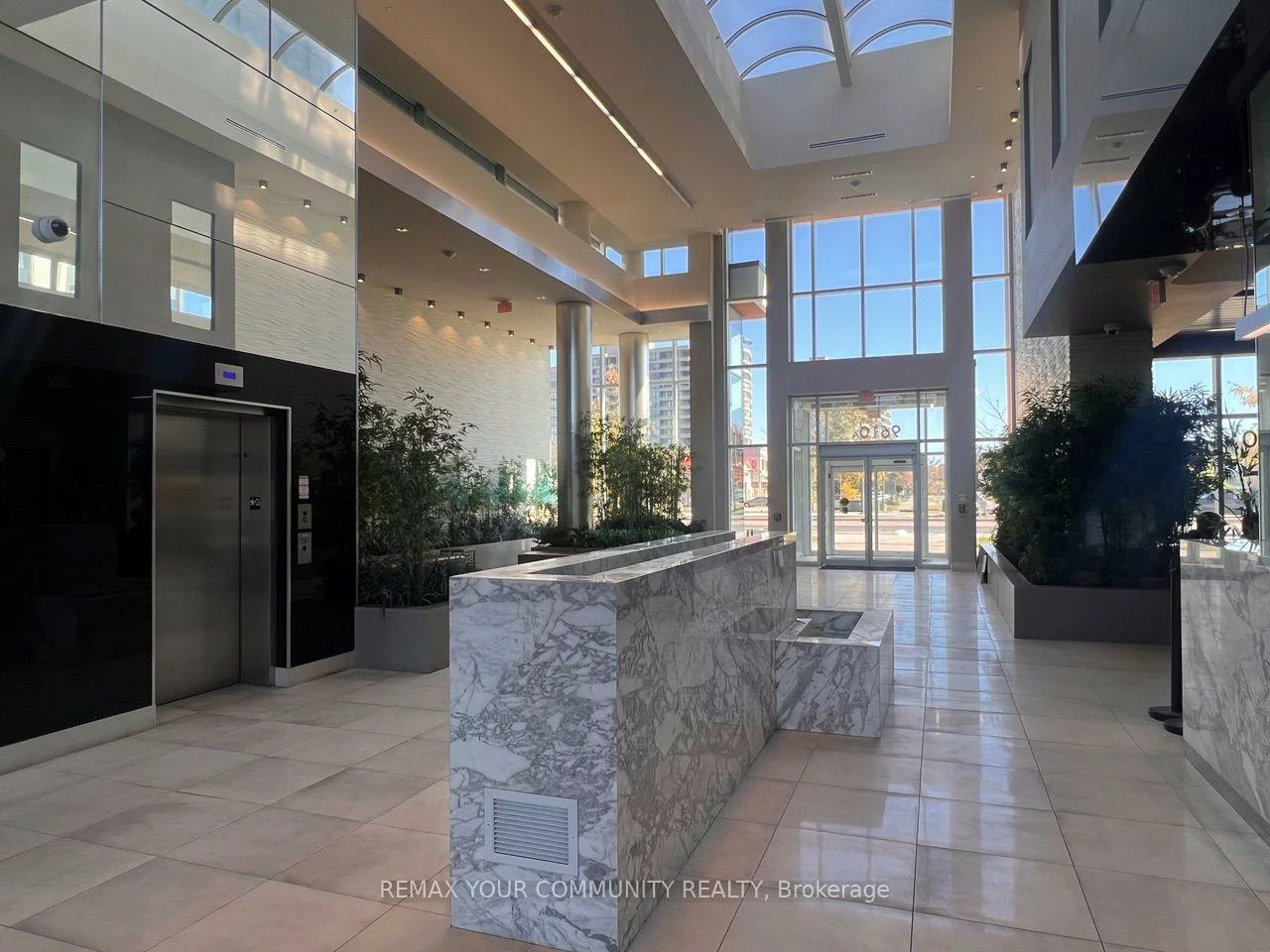 9600, Yonge, North Richvale, Richmond Hill