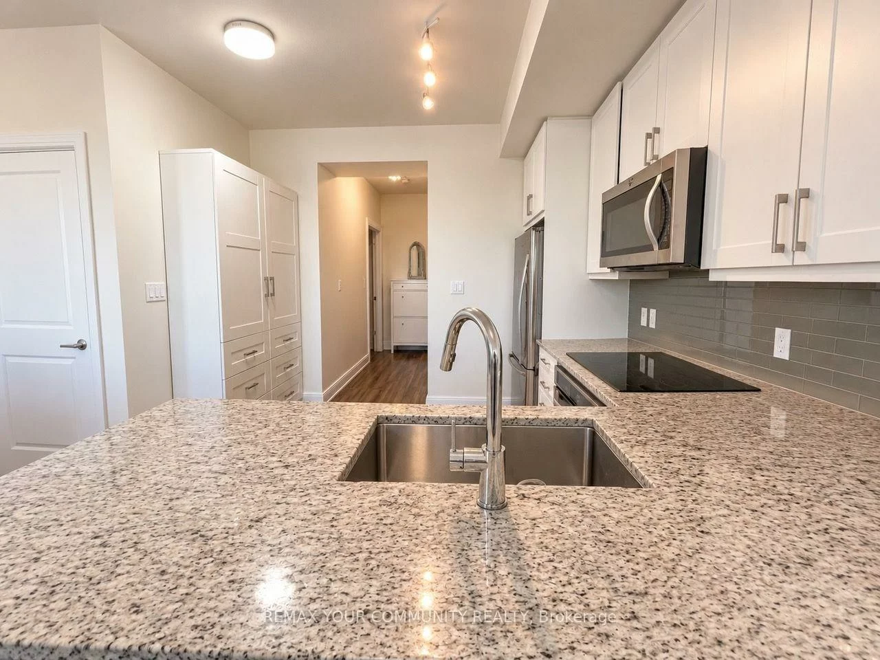 9600, Yonge, North Richvale, Richmond Hill