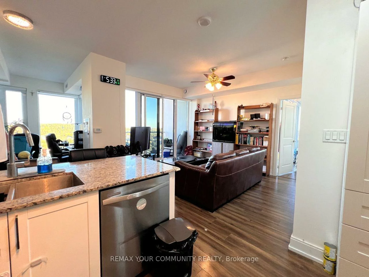 9600, Yonge, North Richvale, Richmond Hill