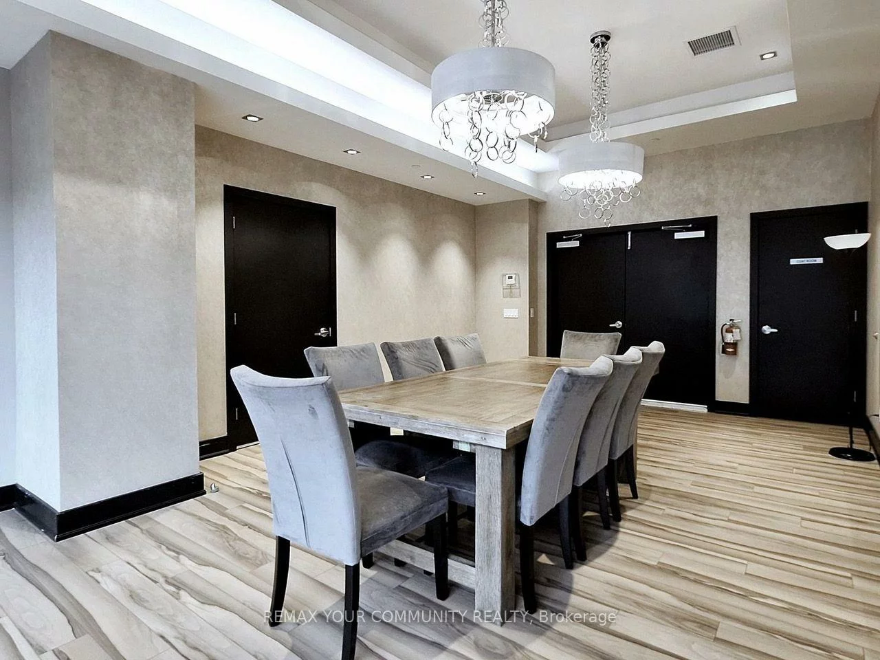 9600, Yonge, North Richvale, Richmond Hill