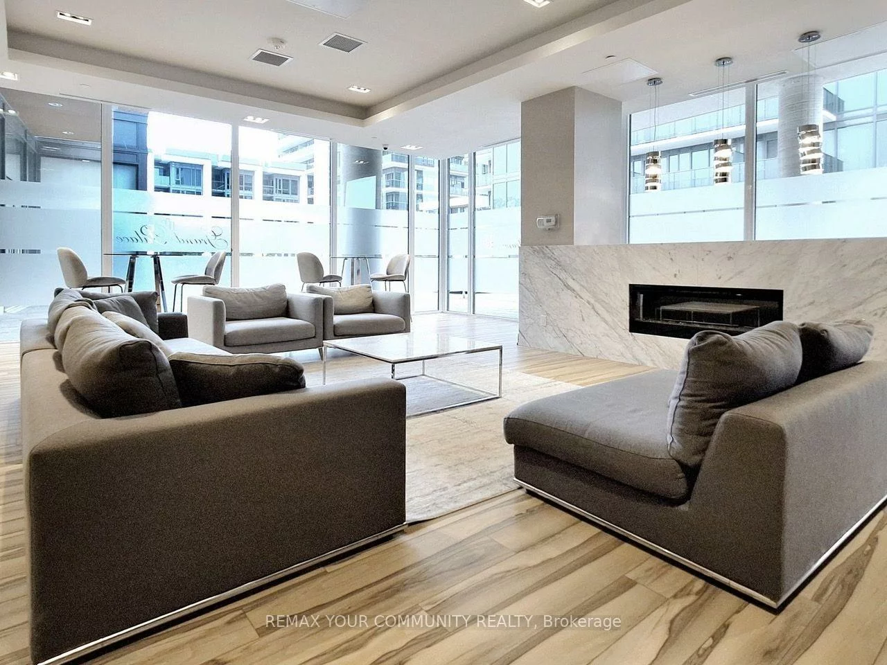 9600, Yonge, North Richvale, Richmond Hill