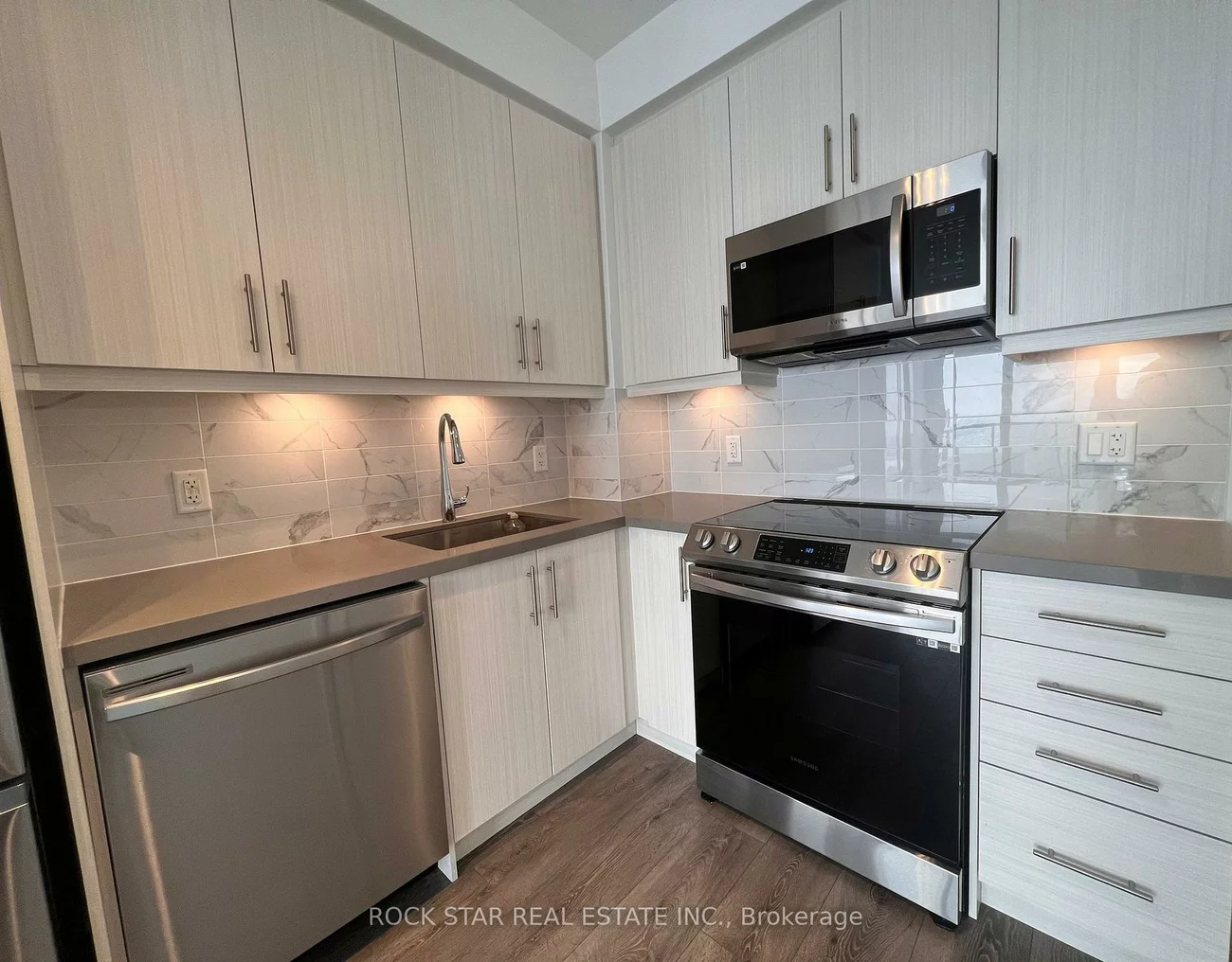 105, Oneida, Langstaff, Richmond Hill