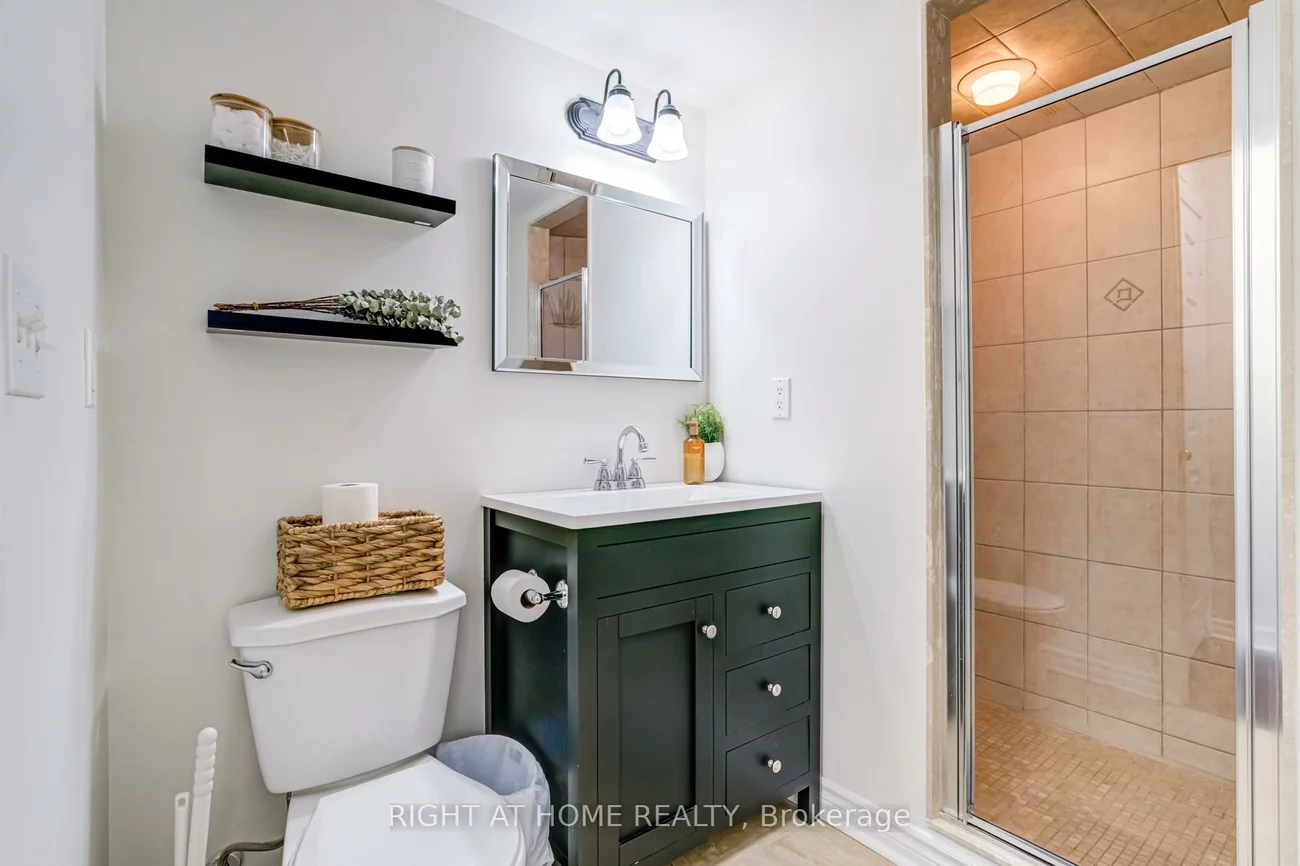 11, Oneida, Langstaff, Richmond Hill