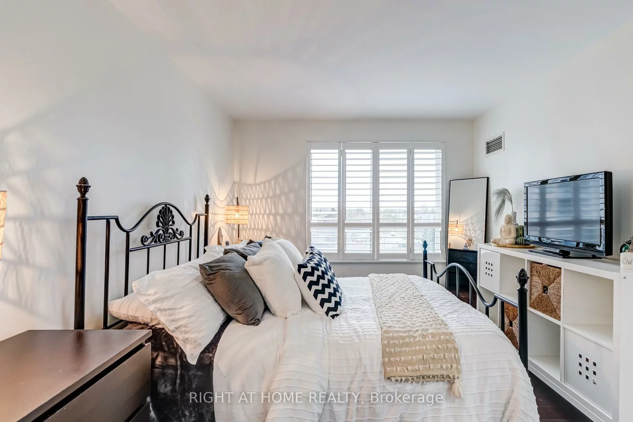 11, Oneida, Langstaff, Richmond Hill