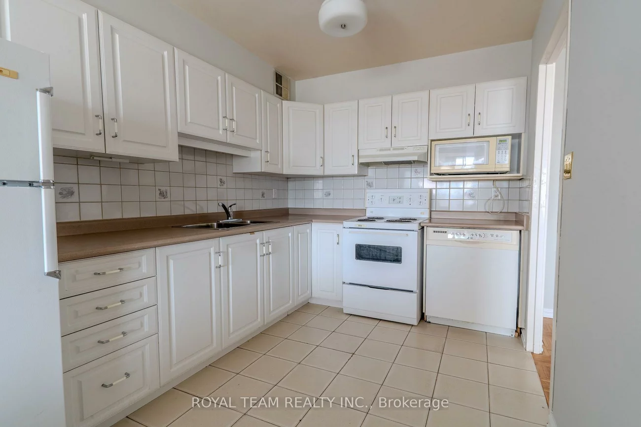 50, Baif, North Richvale, Richmond Hill