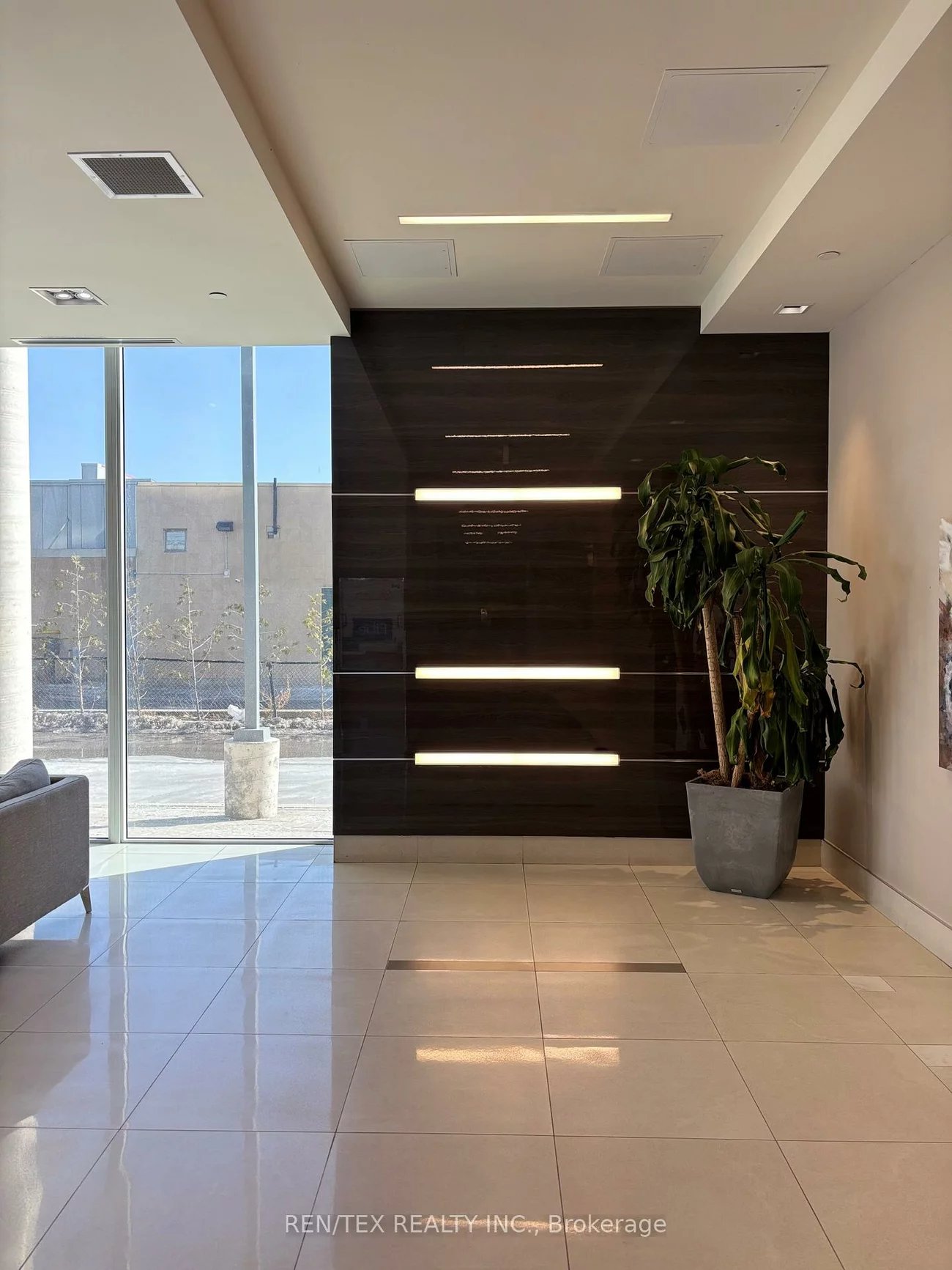 9618, Yonge, North Richvale, Richmond Hill