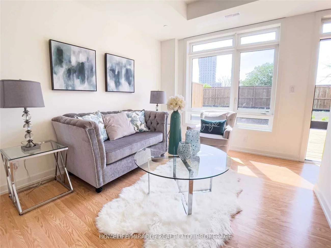 370, Red Maple, Langstaff, Richmond Hill