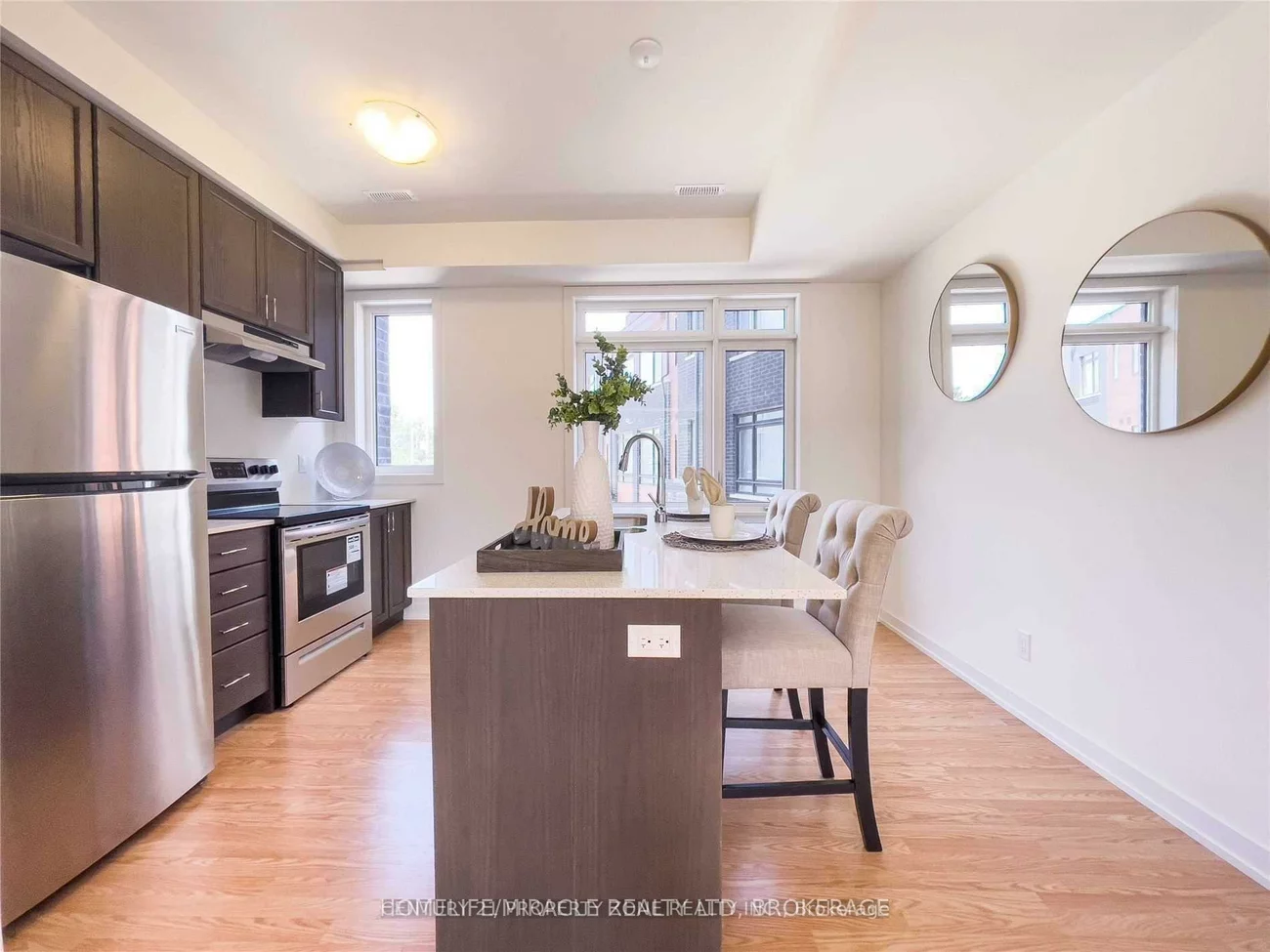 370, Red Maple, Langstaff, Richmond Hill