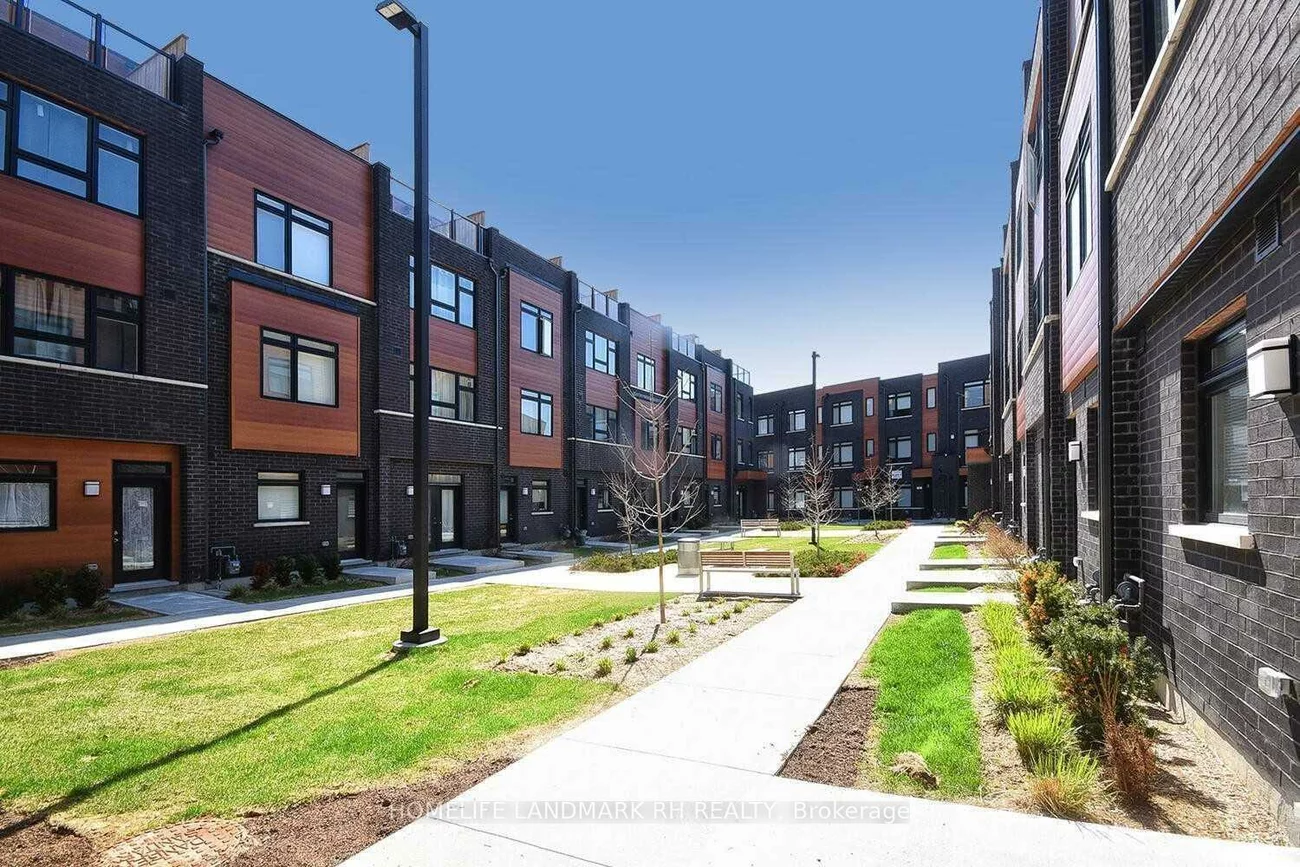 370, Red Maple, Langstaff, Richmond Hill