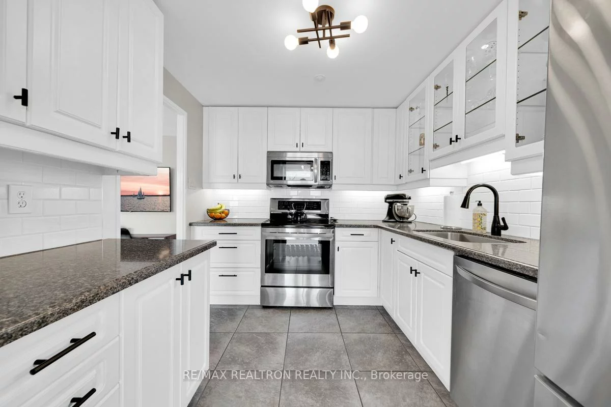 30, Harding, North Richvale, Richmond Hill