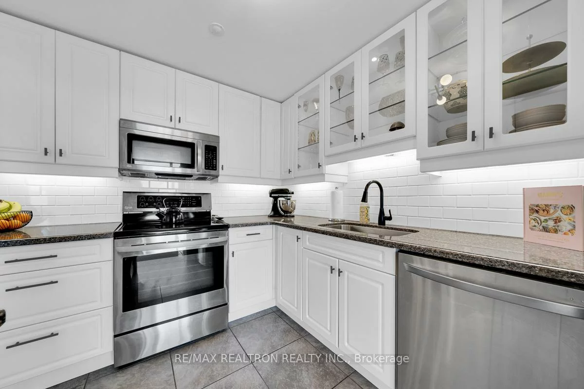 30, Harding, North Richvale, Richmond Hill