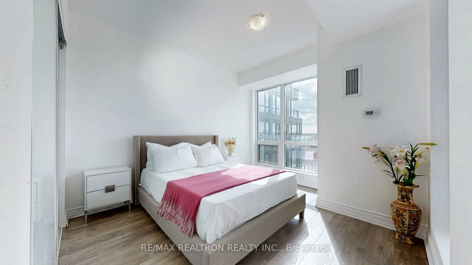 9088, Yonge, South Richvale, Richmond Hill