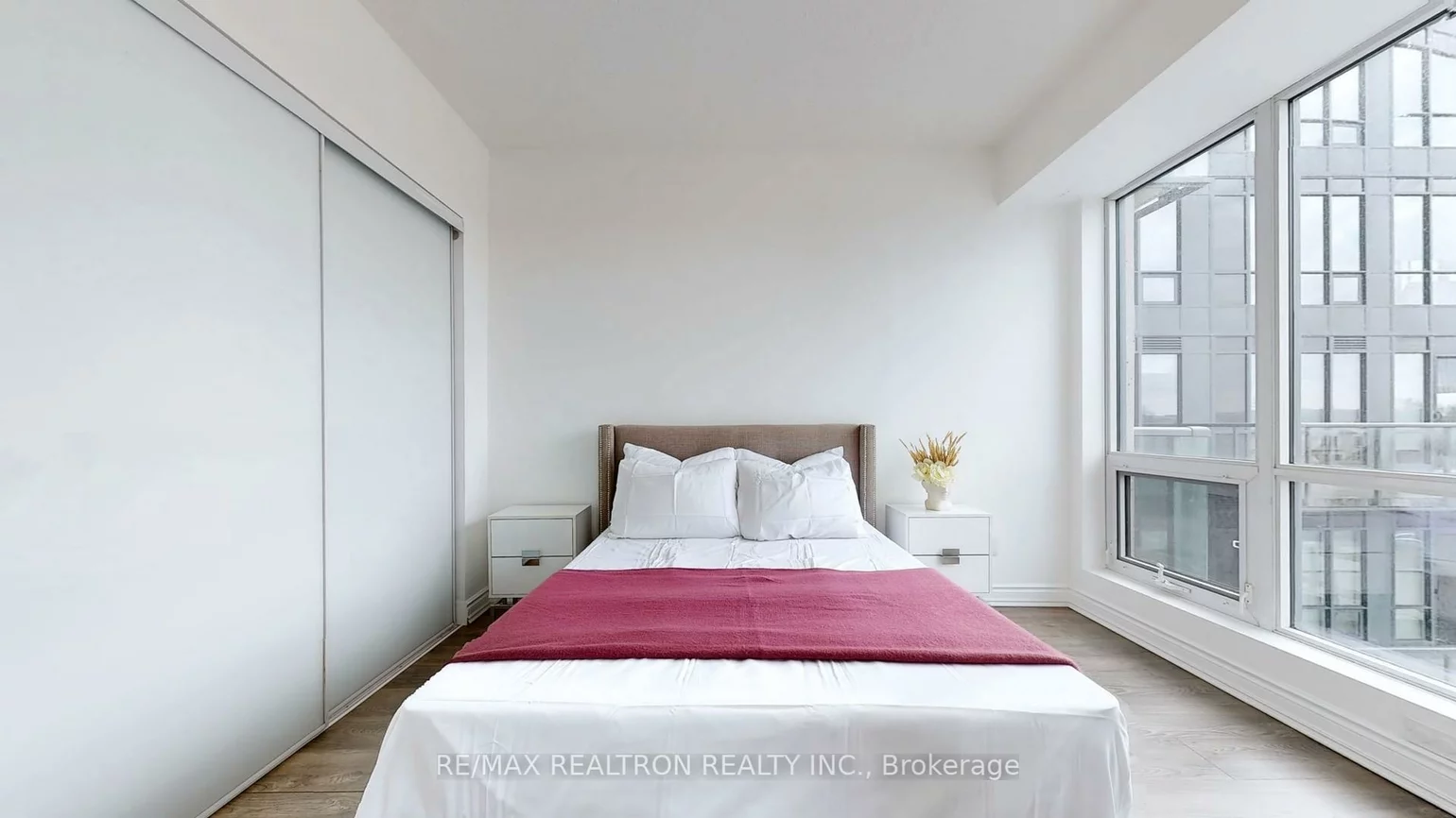 9088, Yonge, South Richvale, Richmond Hill