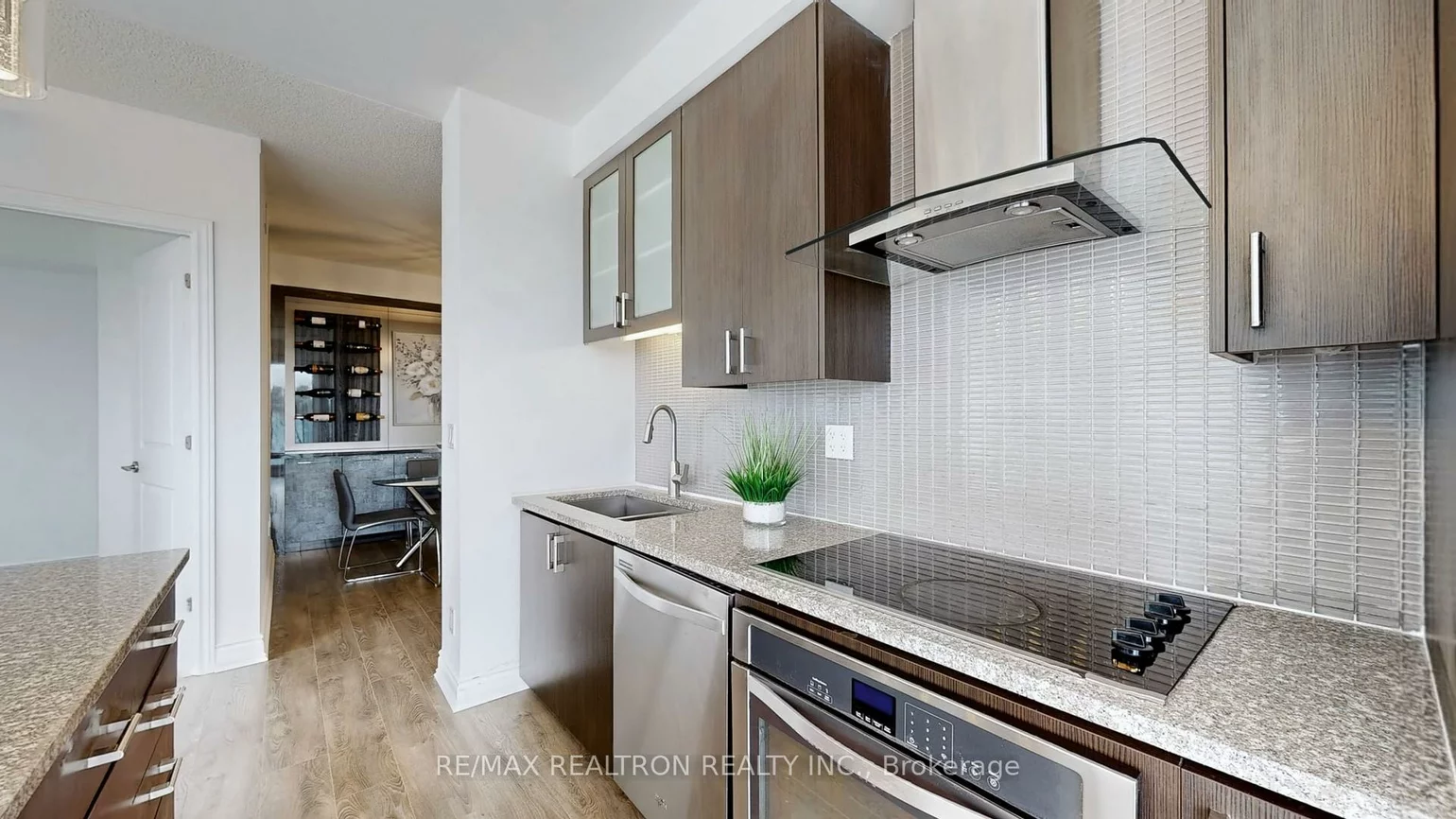 9088, Yonge, South Richvale, Richmond Hill