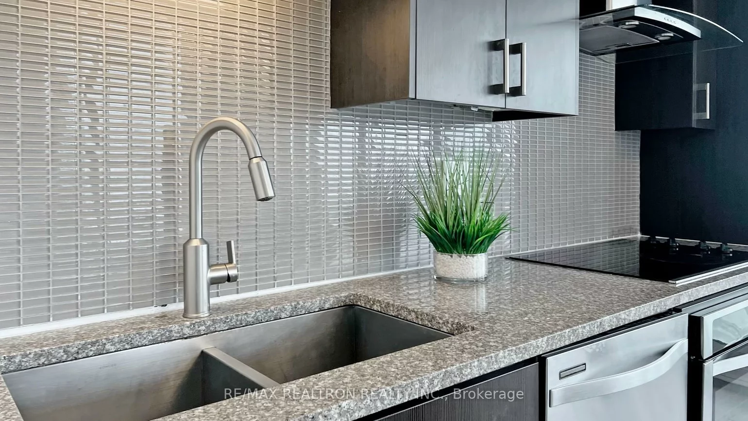 9088, Yonge, South Richvale, Richmond Hill