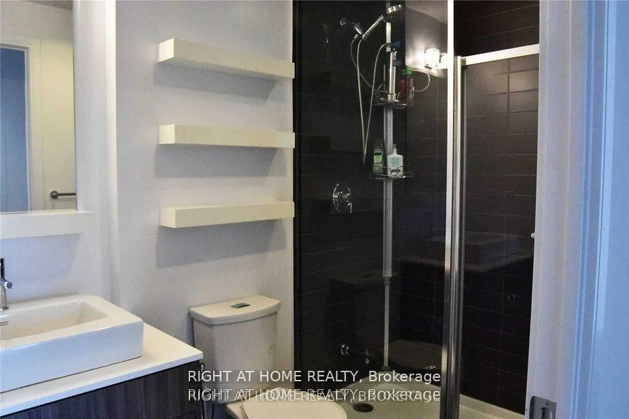 9199, Yonge, Langstaff, Richmond Hill