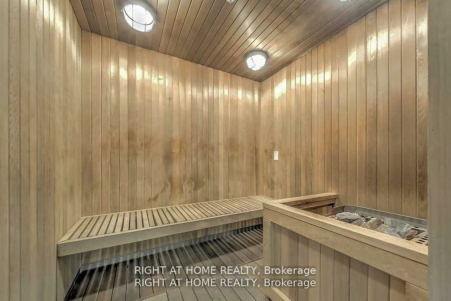 9199, Yonge, Langstaff, Richmond Hill