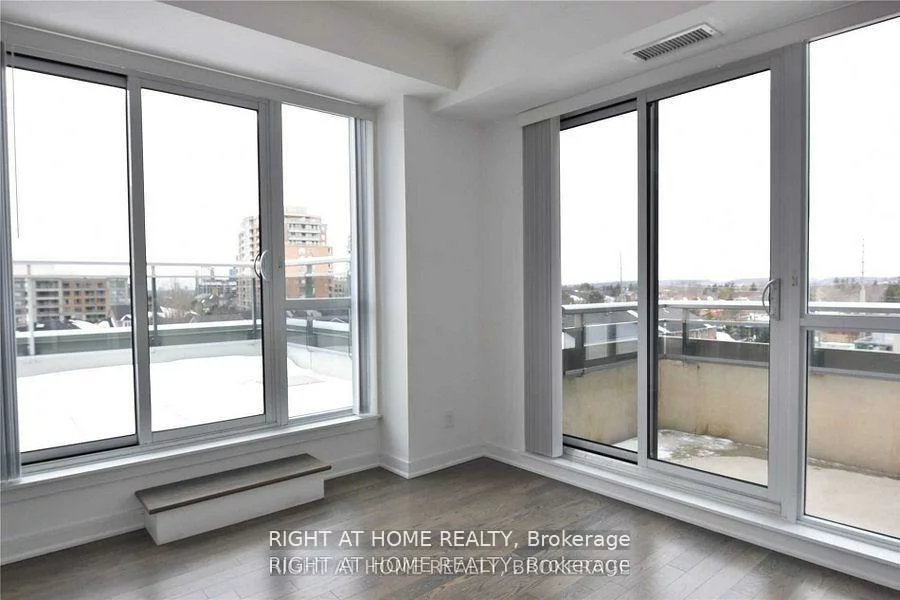9199, Yonge, Langstaff, Richmond Hill