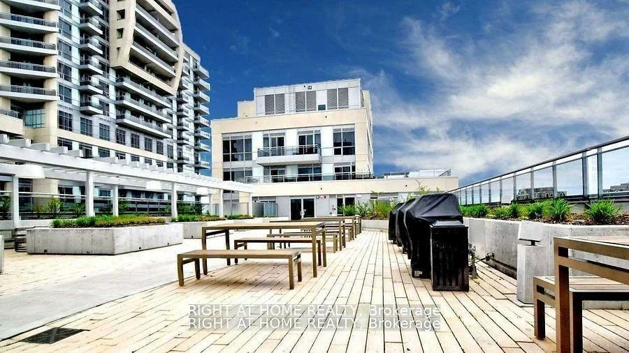 9199, Yonge, Langstaff, Richmond Hill