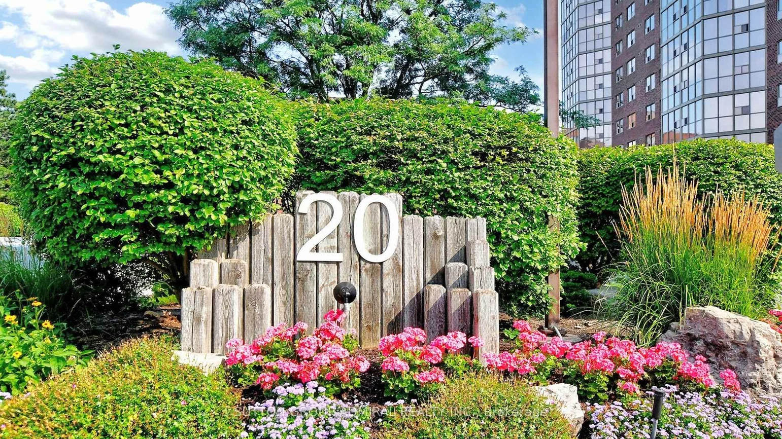 20, Baif, North Richvale, Richmond Hill