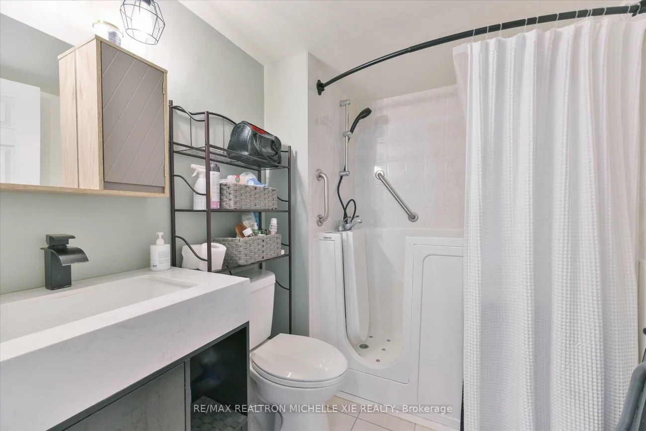 51, Baffin, Langstaff, Richmond Hill