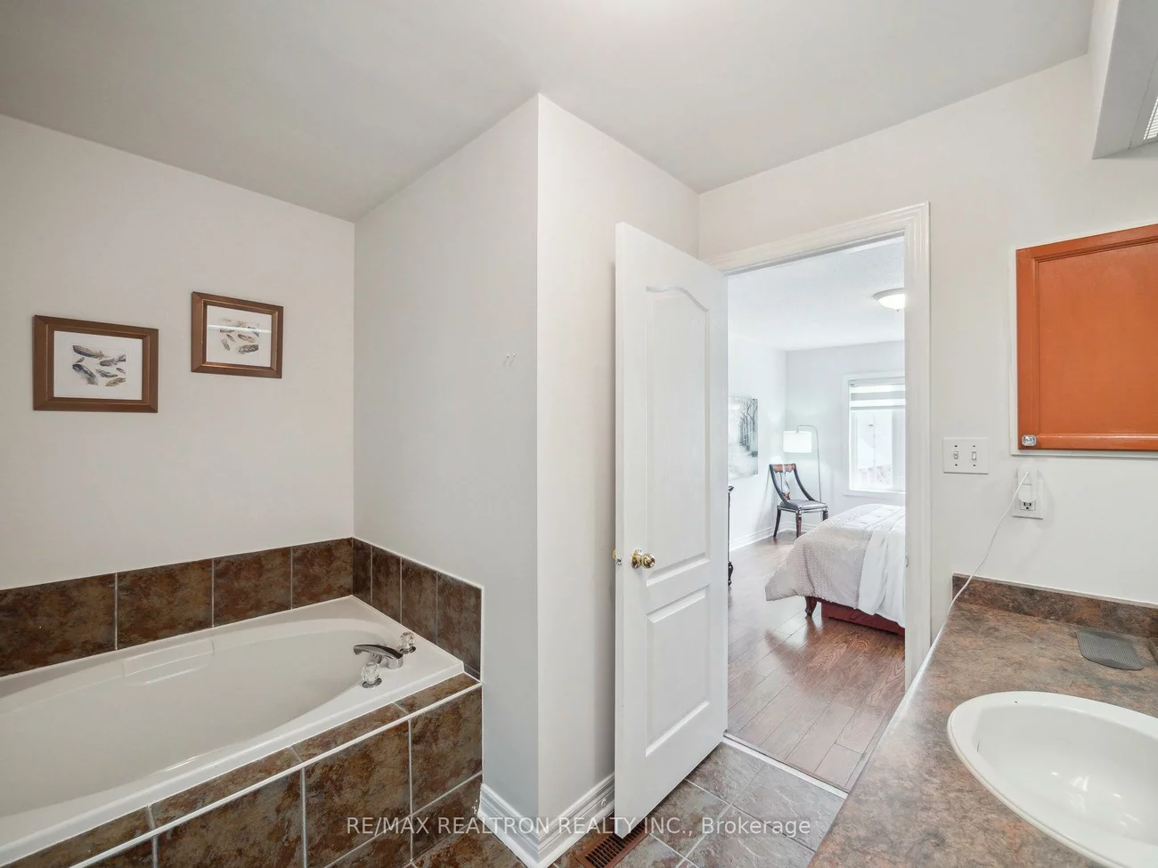 190, Harding, North Richvale, Richmond Hill