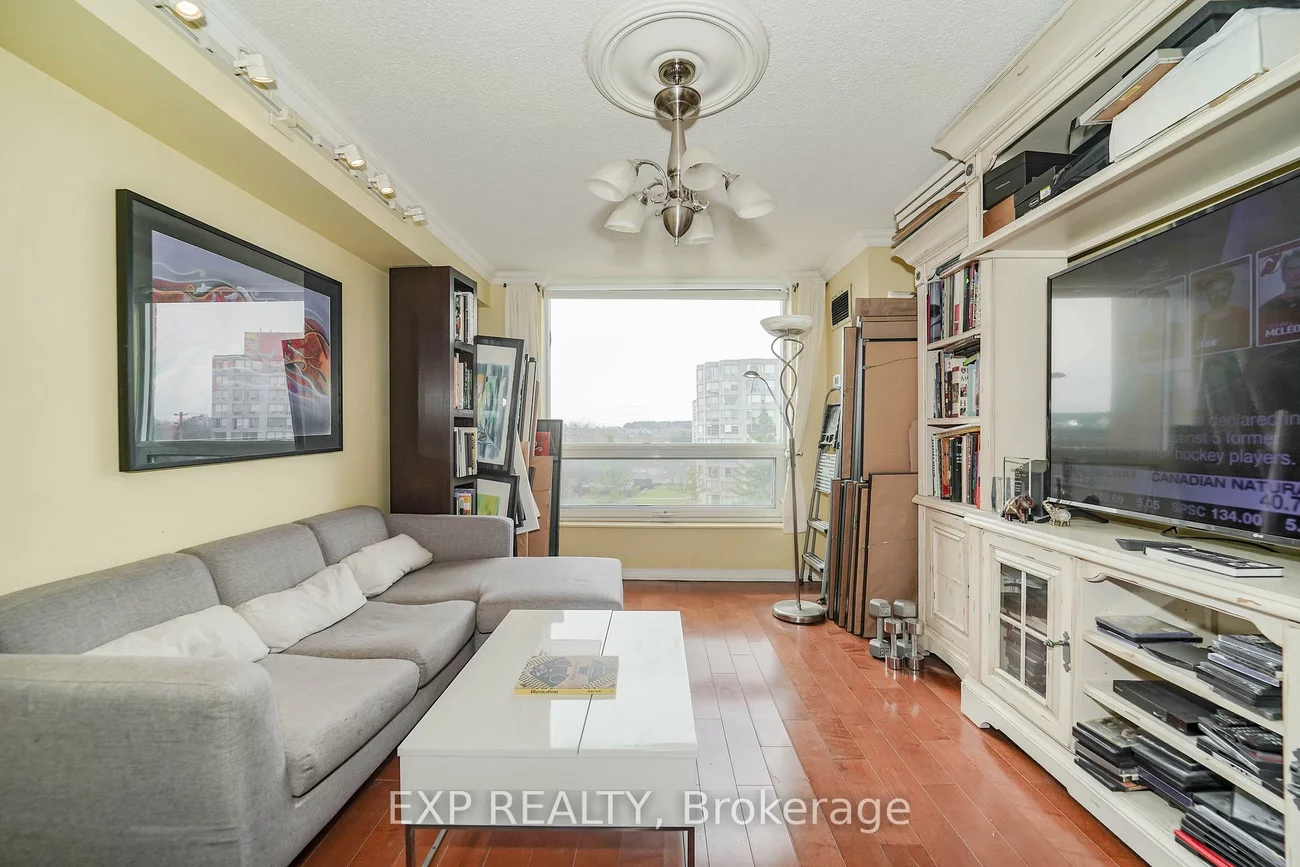 326, Major Mackenzie, Crosby, Richmond Hill