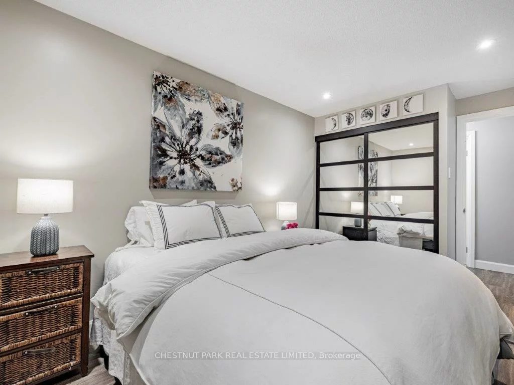 30, Harding, North Richvale, Richmond Hill